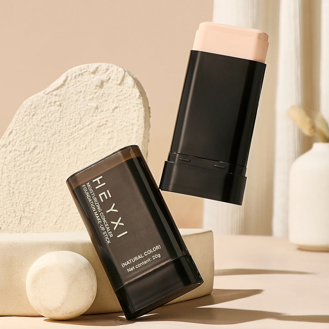 Foundation make-up Stick concealer - matte surface, all skin types, moisturize to create a natural base makeup,